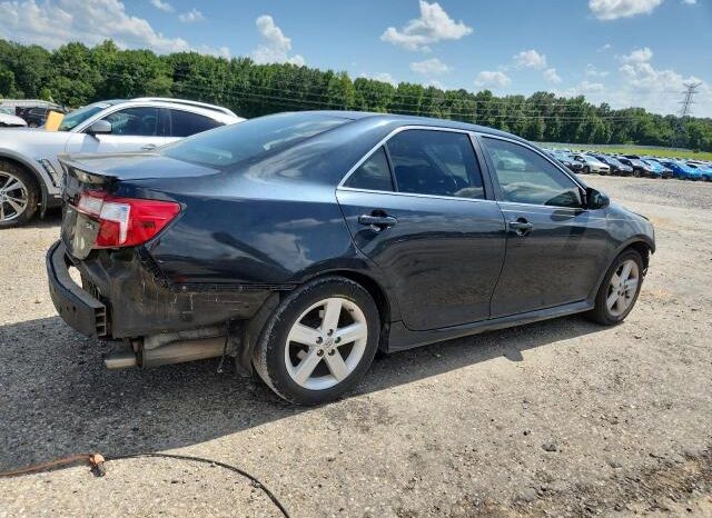 
								2014 Toyota Camry full									