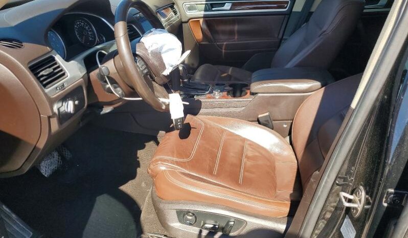 
								2012 Volkswagen Touareg full									