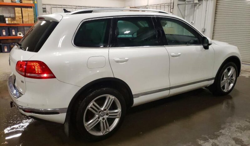 
								2016 Volkswagen Touareg full									