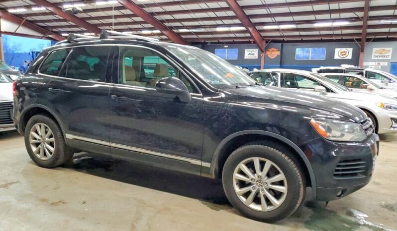 
								2013 Volkswagen Touareg full									