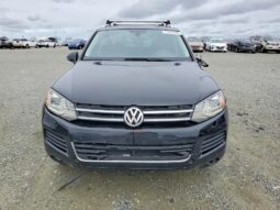 
										2014 Volkswagen Touareg full									