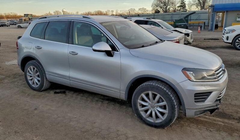 
								2016 Volkswagen Touareg full									