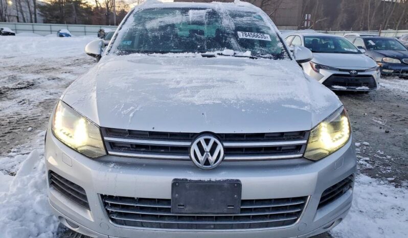 
								2012 Volkswagen Touareg full									