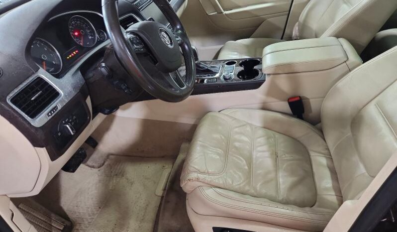 
								2015 Volkswagen Touareg full									