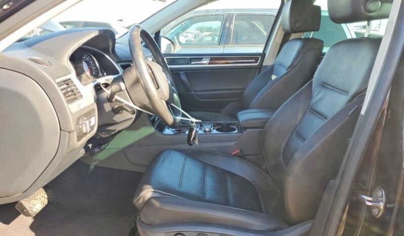 
								2016 Volkswagen Touareg full									