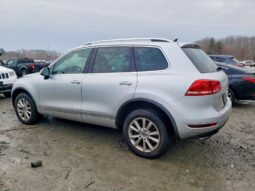 
										2014 Volkswagen Touareg full									