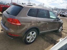 
										2012 Volkswagen Touareg full									