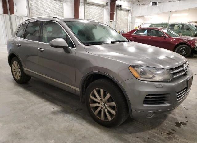 
								2012 Volkswagen Touareg full									