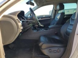 
										2013 Volkswagen Touareg full									