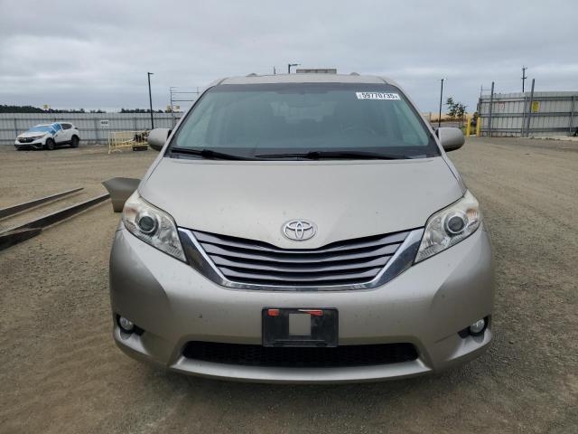 2016 Toyota Sienna xle