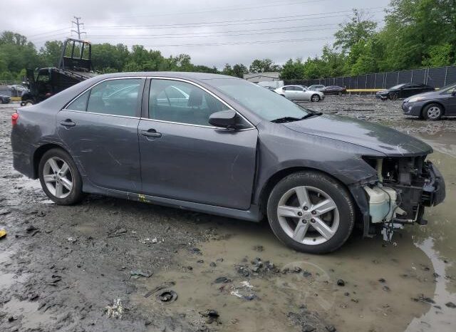 
								2014 Toyota Camry full									