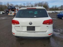 
										2013 Volkswagen Touareg full									