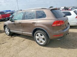 
										2012 Volkswagen Touareg full									