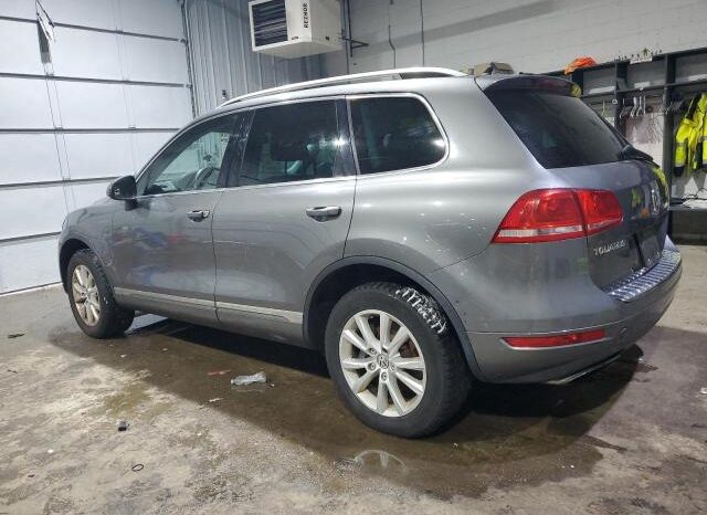 
								2014 Volkswagen Touareg full									