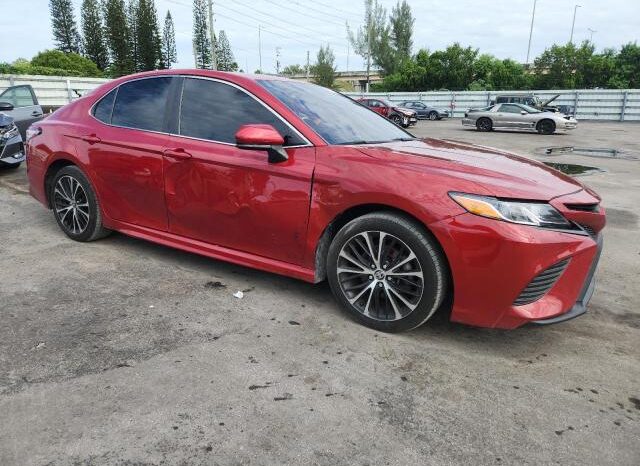 
								2020 Toyota Camry se full									