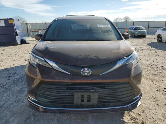 2021 Toyota Sienna xle