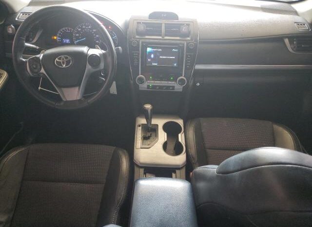 
								2012 Toyota Camry base full									