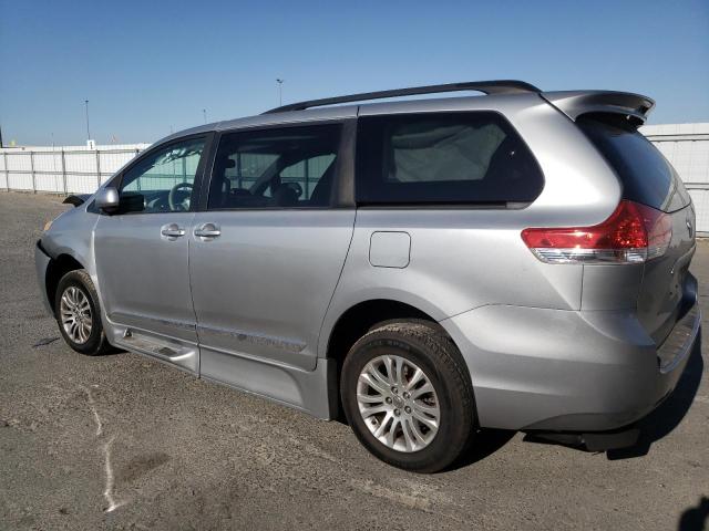 2012 Toyota Sienna