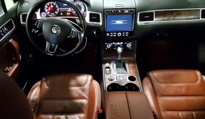 
								2015 Volkswagen Touareg full									