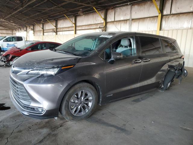 2021 Toyota Sienna xle