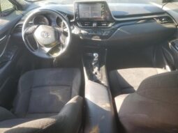 
										2019 Toyota C-hr full									