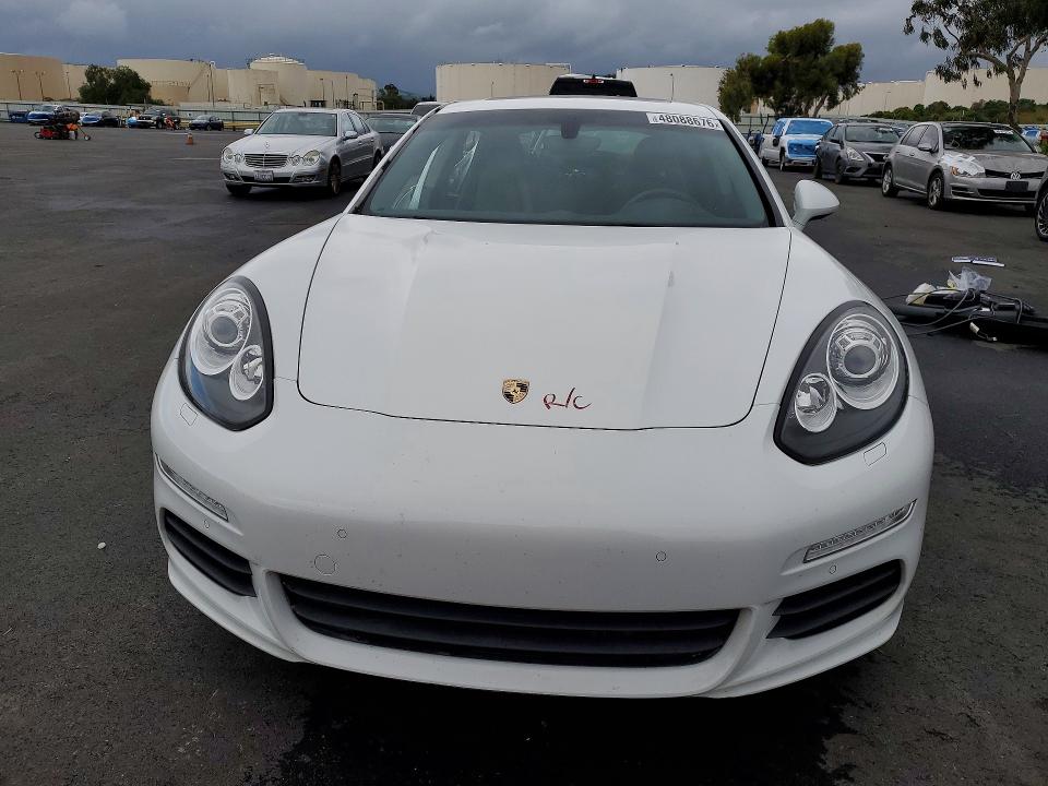2016 Porsche Panamera