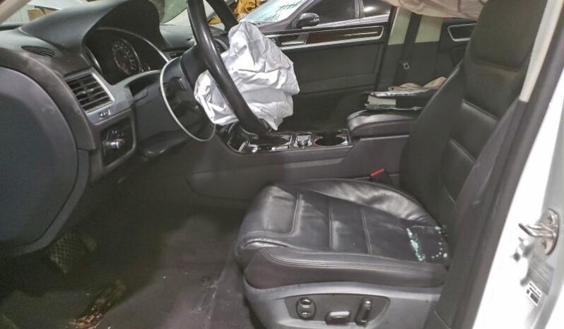 
								2015 Volkswagen Touareg full									
