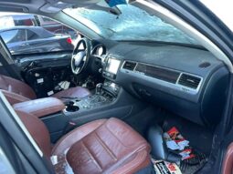 
										2015 Volkswagen Touareg full									