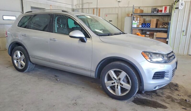 
								2013 Volkswagen Touareg full									