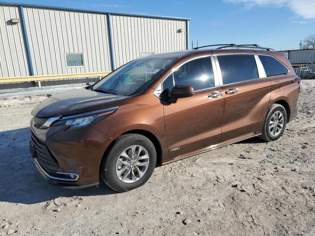 2021 Toyota Sienna xle