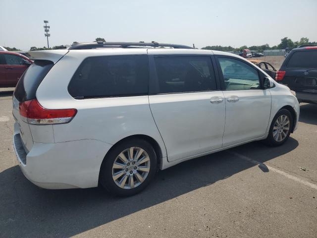 2013 Toyota Sienna xle