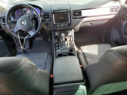 
										2014 Volkswagen Touareg full									