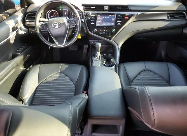 
								2020 Toyota Camry se full									