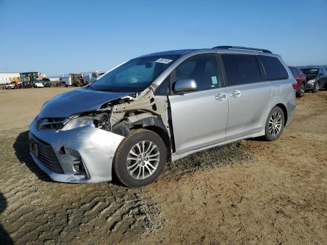 2019 Toyota Sienna xle