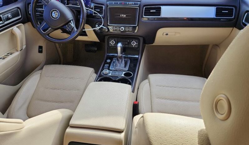 
								2015 Volkswagen Touareg full									