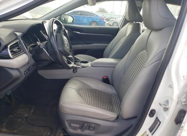 
								2021 Toyota Camry se full									