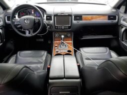 
										2012 Volkswagen Touareg full									