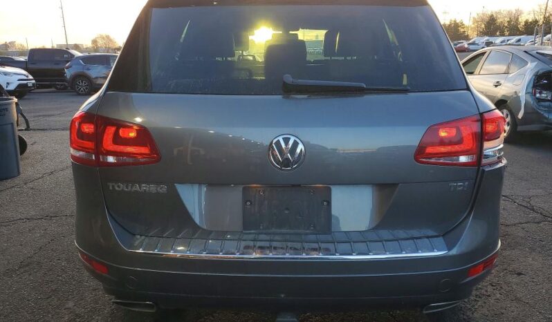 
								2013 Volkswagen Touareg full									