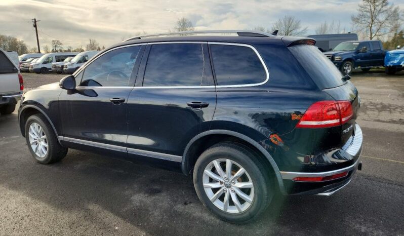
								2015 Volkswagen Touareg full									
