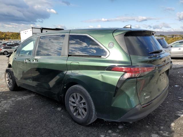 2022 Toyota Sienna xle