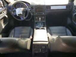 
										2015 Volkswagen Touareg full									