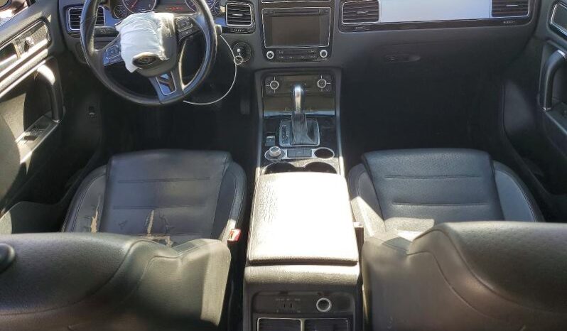 
								2015 Volkswagen Touareg full									