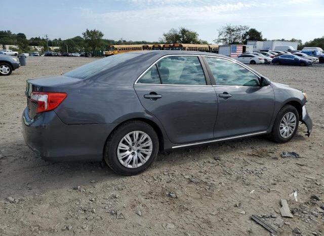 
								2012 Toyota Camry base full									