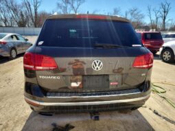 
										2016 Volkswagen Touareg full									