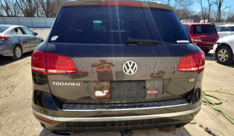 
								2016 Volkswagen Touareg full									