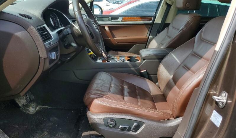
								2012 Volkswagen Touareg full									