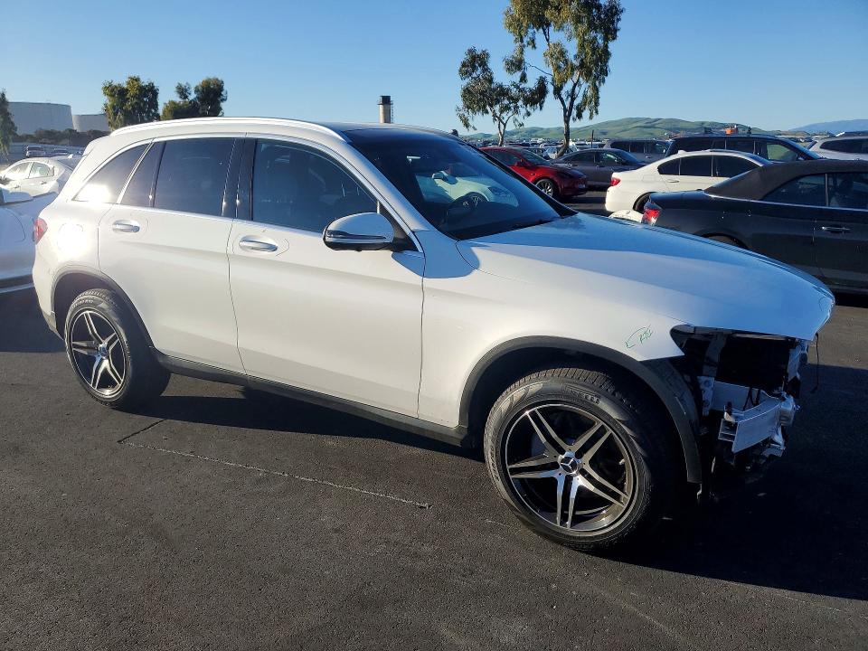 2017 Mercedes-benz Glc