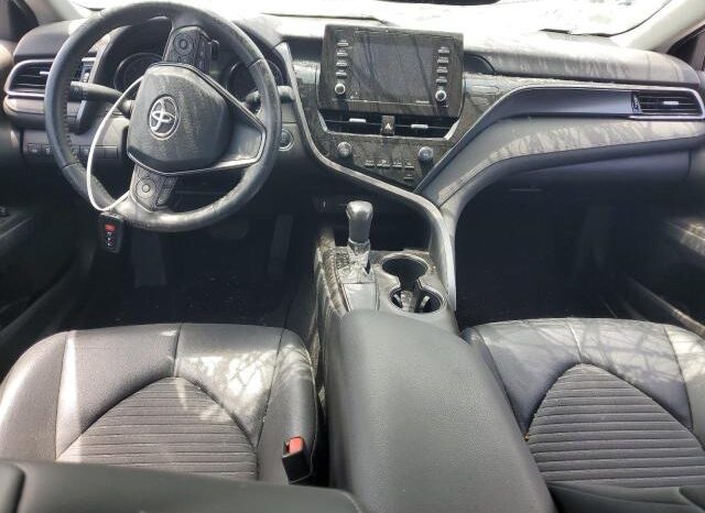 
								2021 Toyota Camry se full									