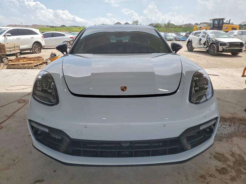 2023 Porsche Panamera