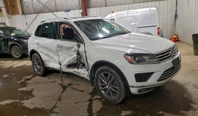 
								2015 Volkswagen Touareg full									
